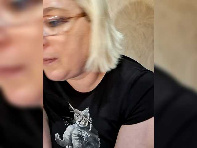 Vika211's BongaCams show and profile