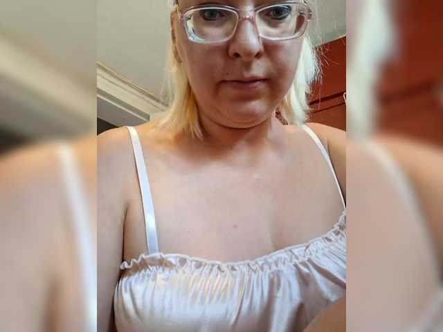 Vika211 live cam on BongaCams