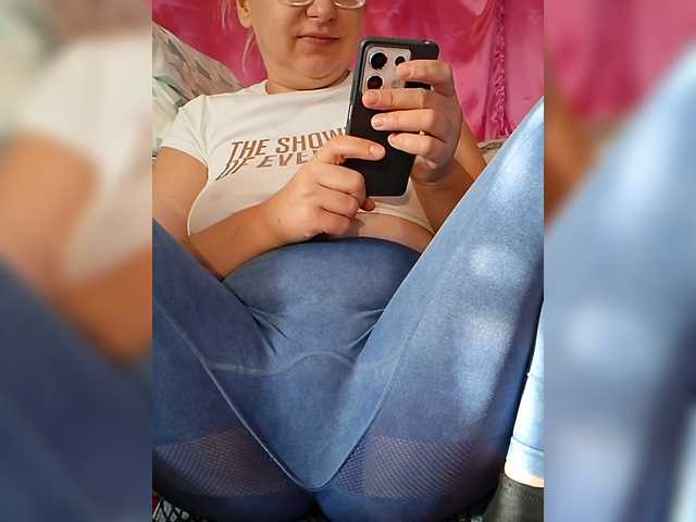 Vika211 live cam on BongaCams