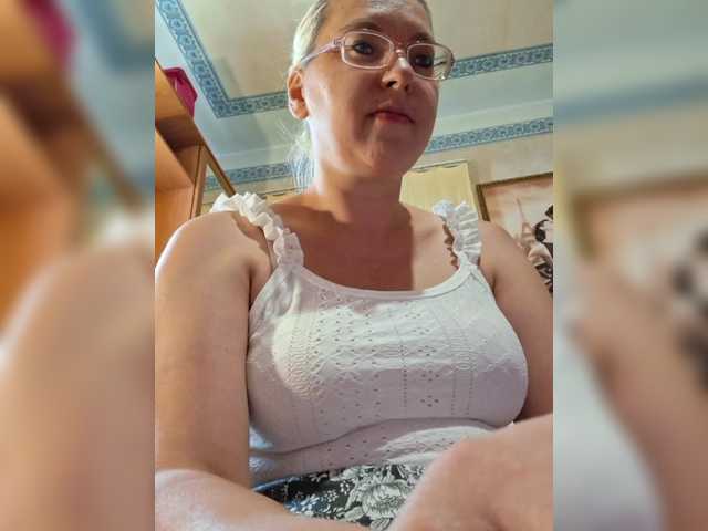 Vika211 live cam on BongaCams