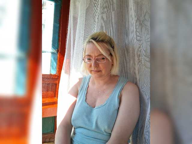 Vika211 live cam