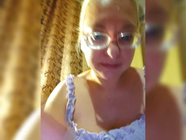 Vika211 live webcam show