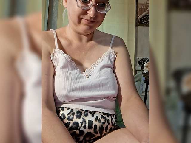 Vika211 live cam on BongaCams
