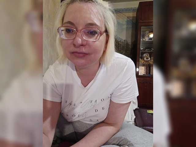 Vika211 live cam