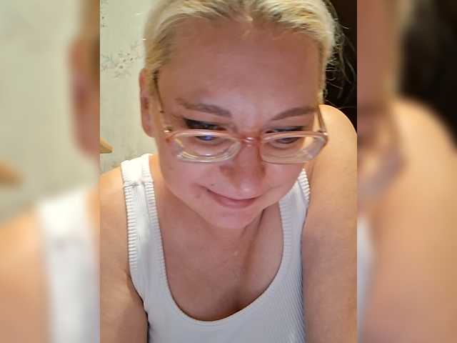 Vika211 live cam on BongaCams