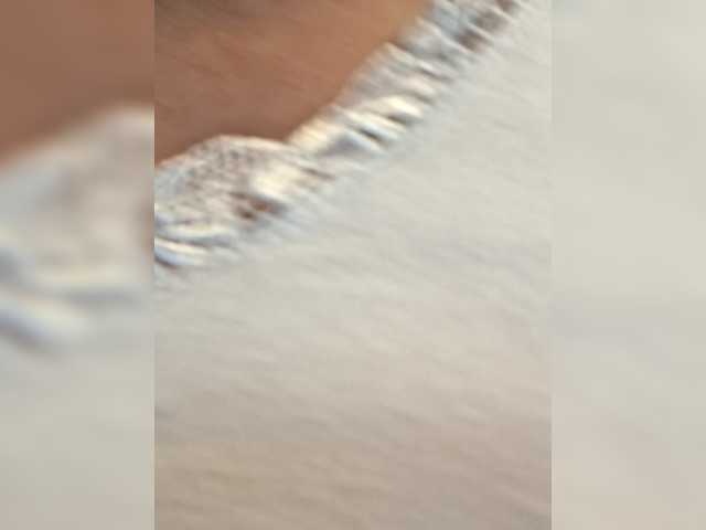 Vika211's BongaCams show and profile