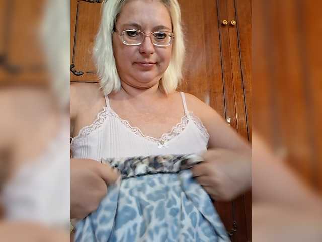 Vika211 live cam on BongaCams