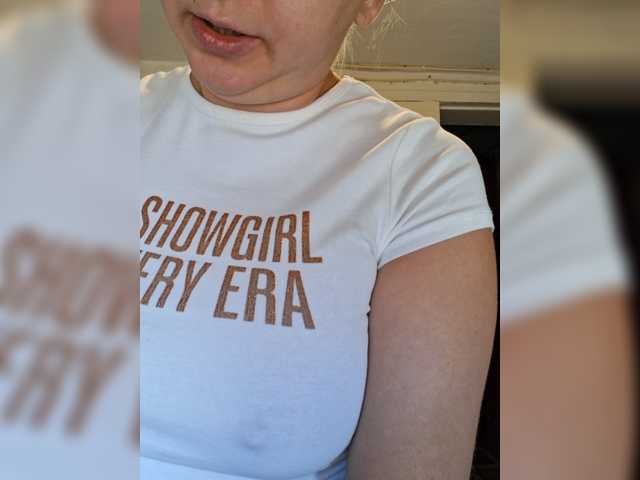 Vika211 live cam on BongaCams
