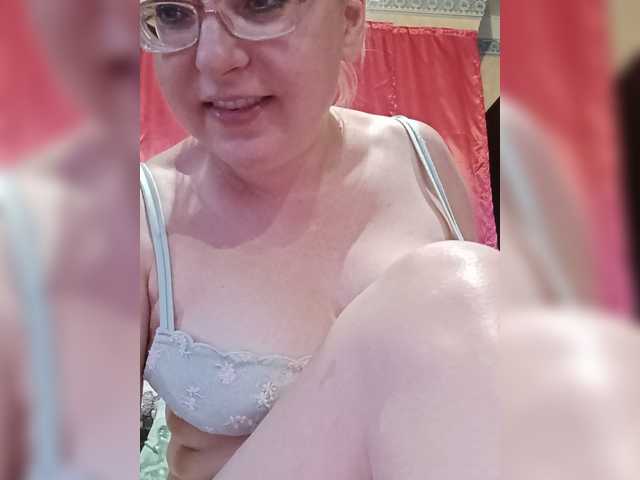 Vika211 live cam on BongaCams