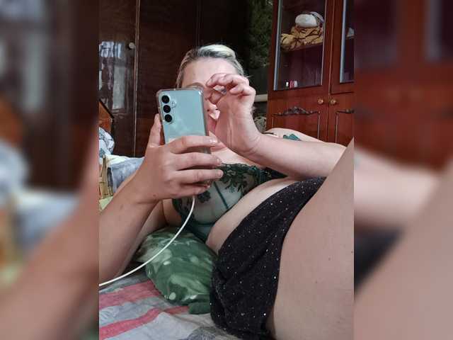 Vika211 live cam on BongaCams