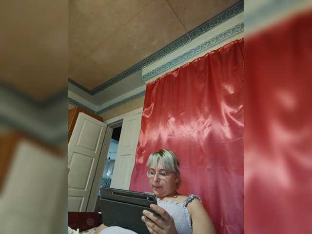Vika211 live cam on BongaCams