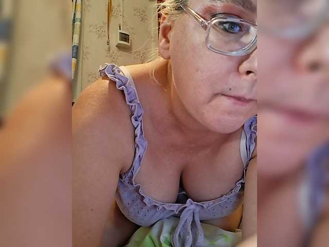 Vika211 live cam on BongaCams