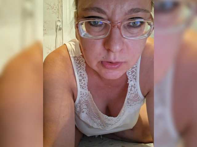 Vika211 live cam on BongaCams