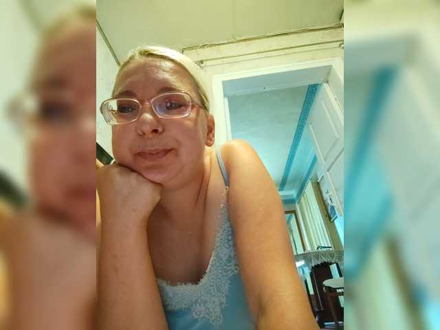Vika211 live webcam show