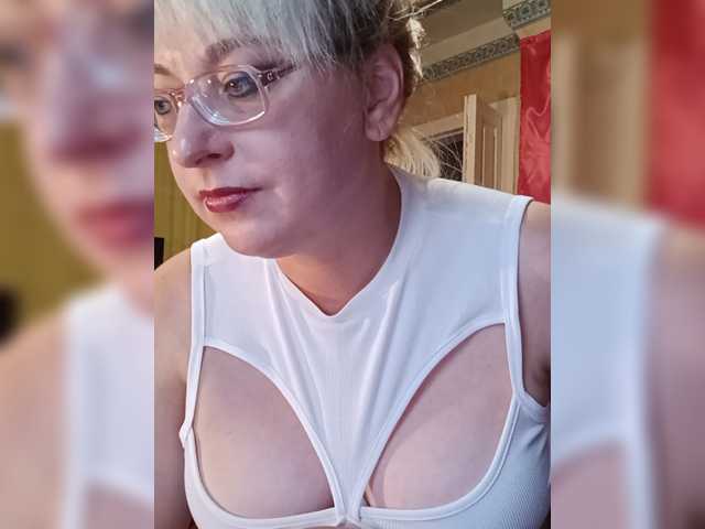 Vika211 live cam preview
