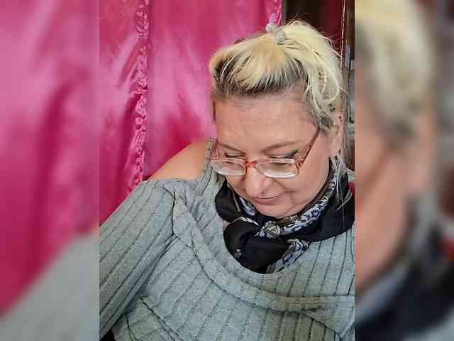 Vika211 webcam