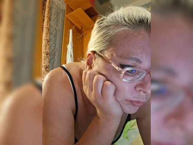Vika211 webcam