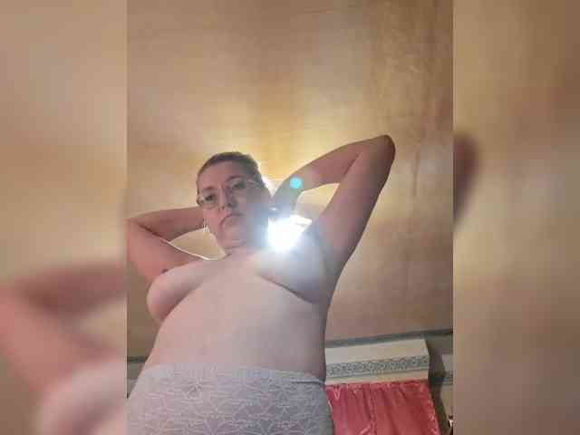 Vika211 webcam