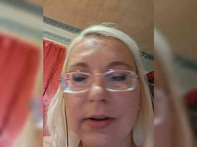 Vika211 webcam