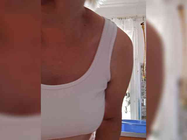 Vika211 webcam