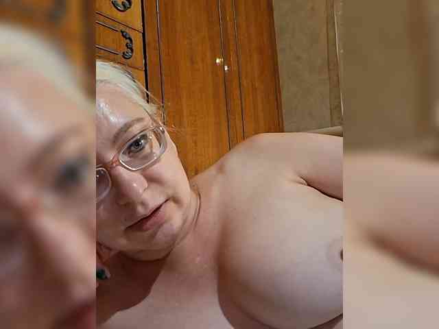 Vika211 webcam