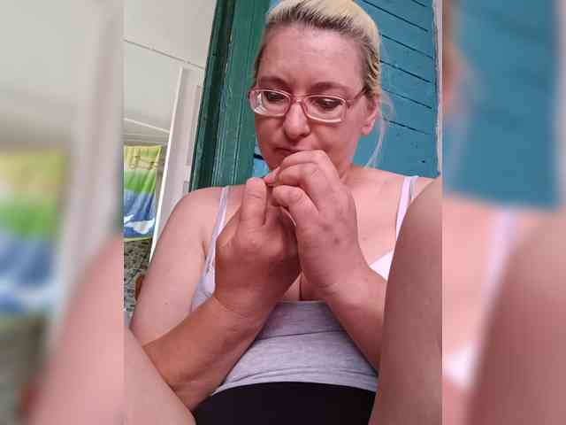 Vika211 webcam