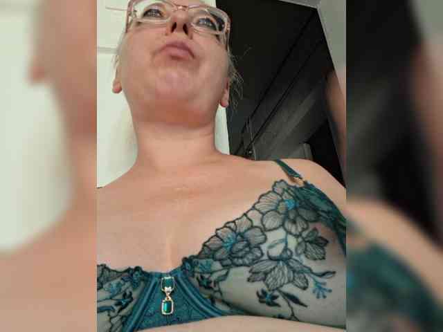 Vika211 webcam