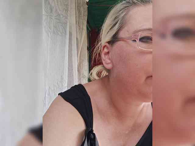 Vika211 webcam