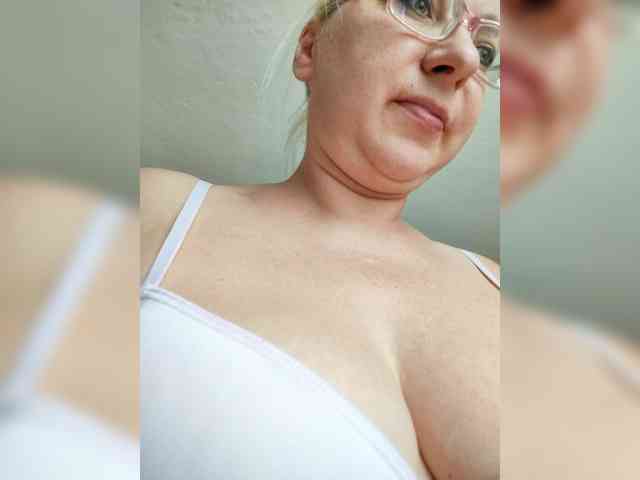 Vika211 webcam