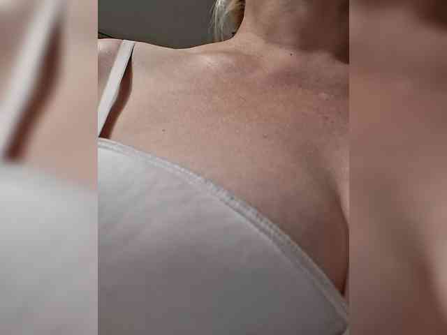 Vika211 webcam