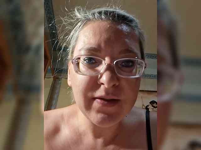 Vika211 webcam