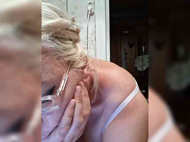 Vika211 webcam
