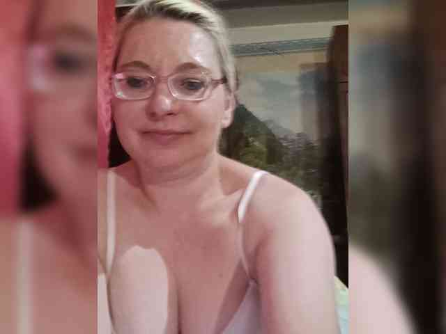 Vika211 webcam