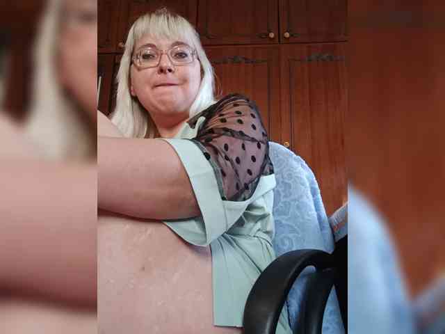 Vika211 webcam