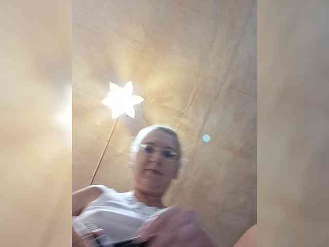 Vika211 webcam