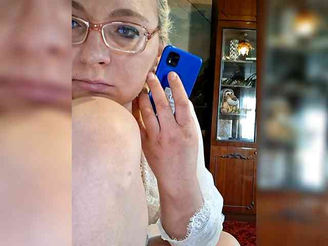 Vika211 webcam