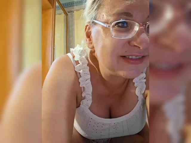 Vika211 webcam