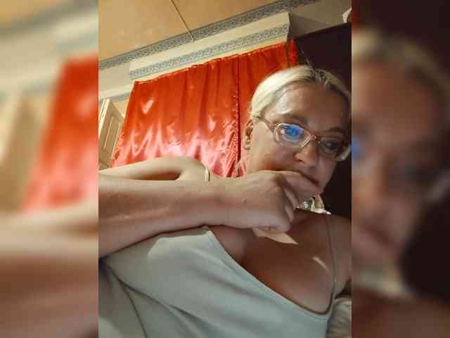 Vika211 webcam