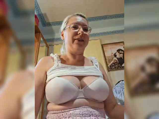 Vika211 webcam