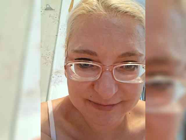 Model: Vika211
