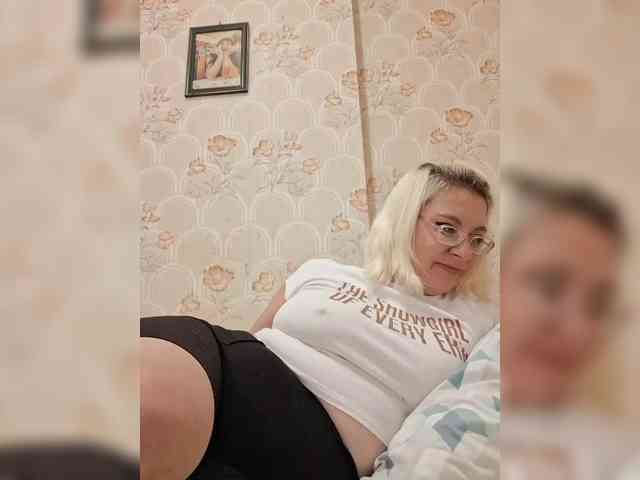 Vika211 webcam