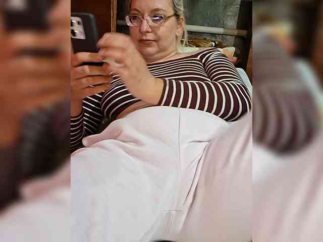 Vika211 webcam