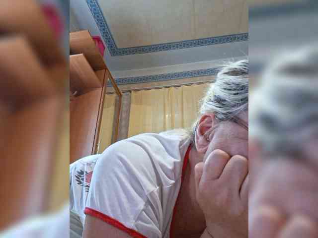 Vika211 webcam