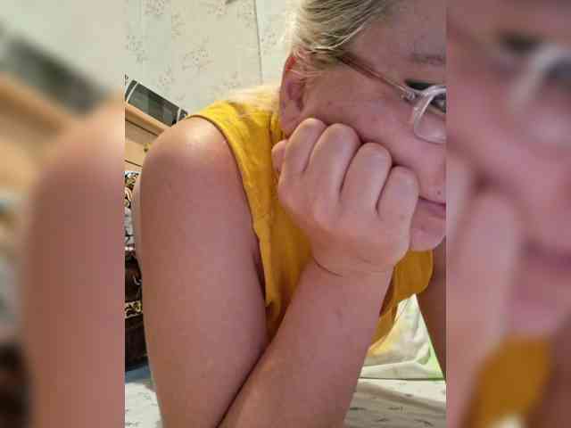 Vika211 webcam