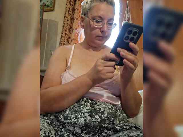 Vika211 webcam