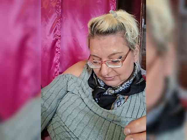 Vika211 webcam