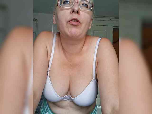 Vika211 webcam
