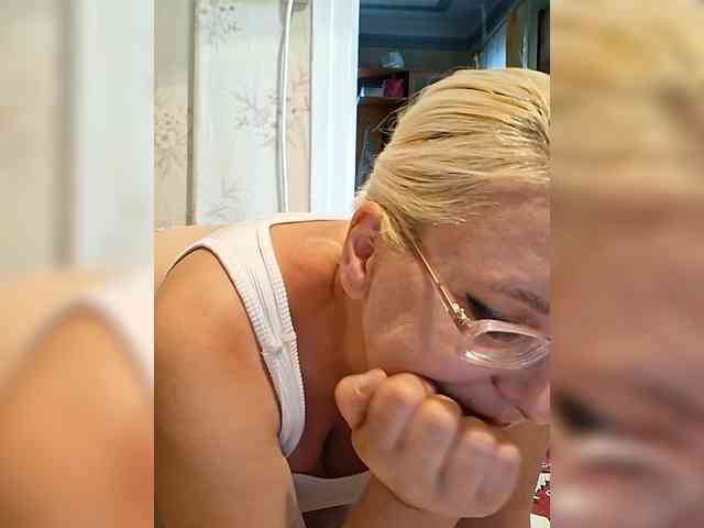 Vika211 webcam