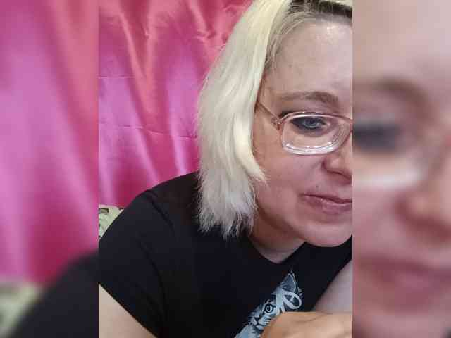 Vika211 webcam