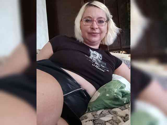 Vika211 webcam
